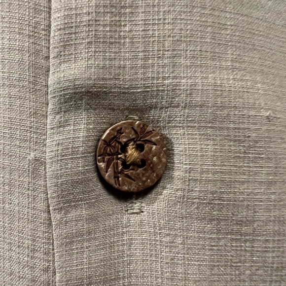 Tommy Bahama | 100% Silk Beige Button Down Short Sleeve Shirt Large - Picture 9 of 9